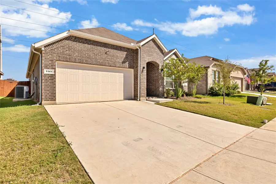 1141 Southwark Drive, Justin Roanoke, TX 76247 - Image #2