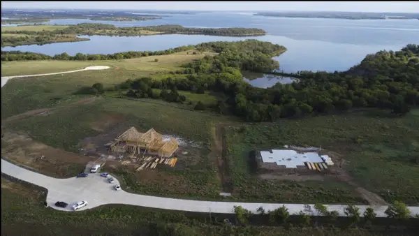 921 Waters Edge Drive, Sanger, TX 76266