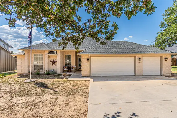 123 Jim Walter Drive, Runaway Bay, TX 76426