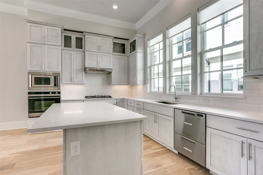 4645 New Water Lane, Dallas, TX 75219 - Image #2