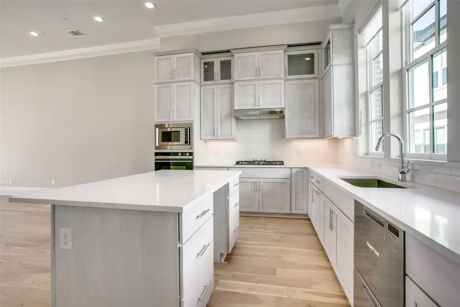 4645 New Water Lane, Dallas, TX 75219 - Image #3