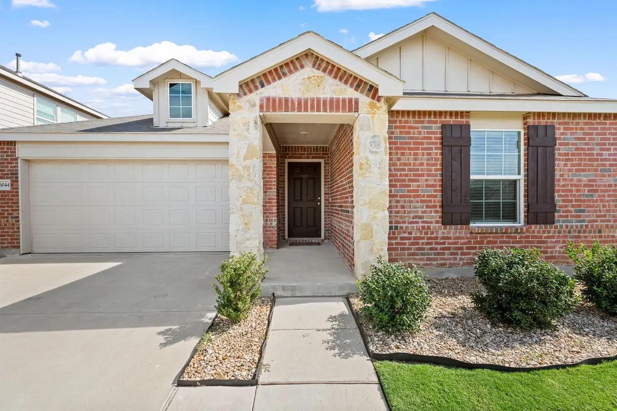 16044 Crews Avenue, Haslet, TX 76052 - Image #1