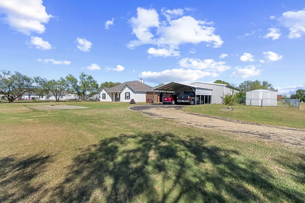 943 Doc Holiday Road, Sanger, TX 76266 - Image #1