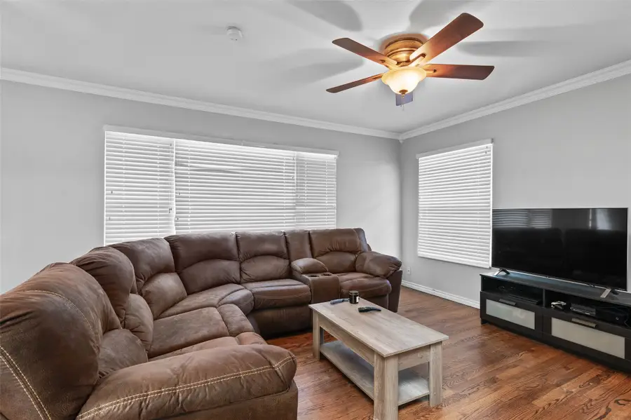 6555 Locke Avenue, Fort Worth, TX 76116 - Image #3