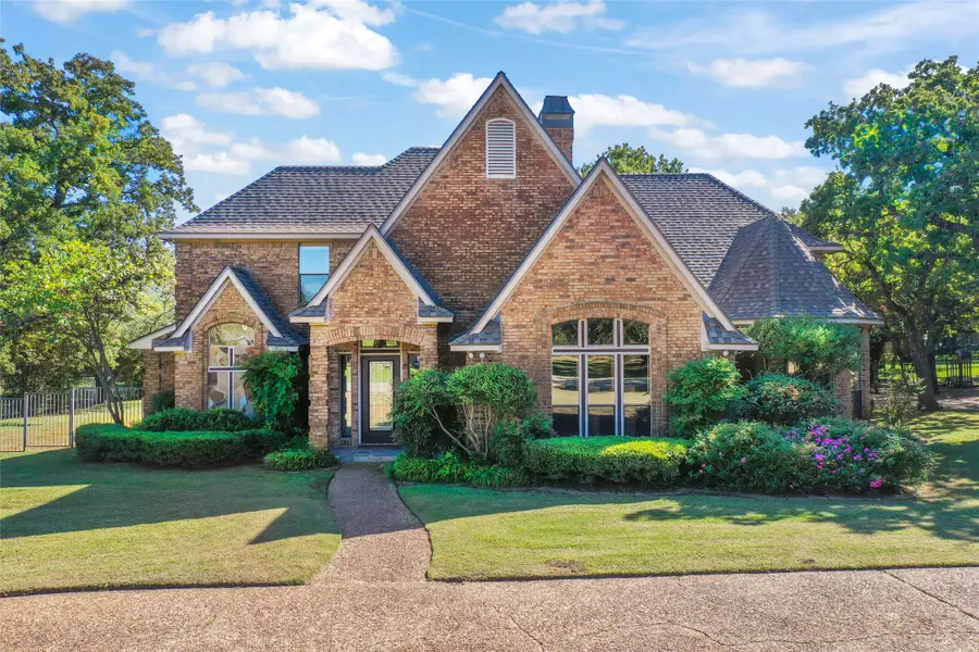 295 Oak Trail Drive, Double Oak, TX 75077 - Image #2