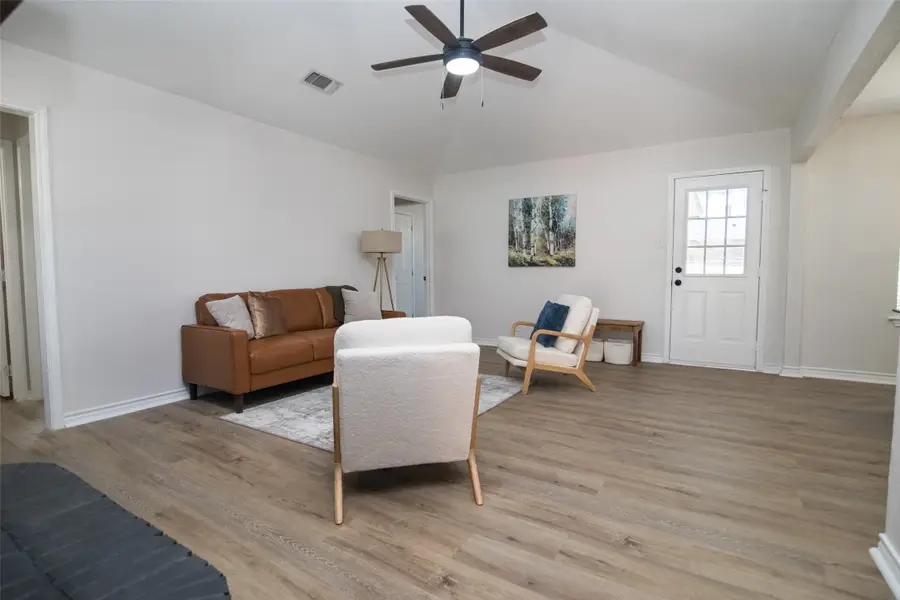 309 Wilson Street, Whitesboro, TX 76273 - Image #3