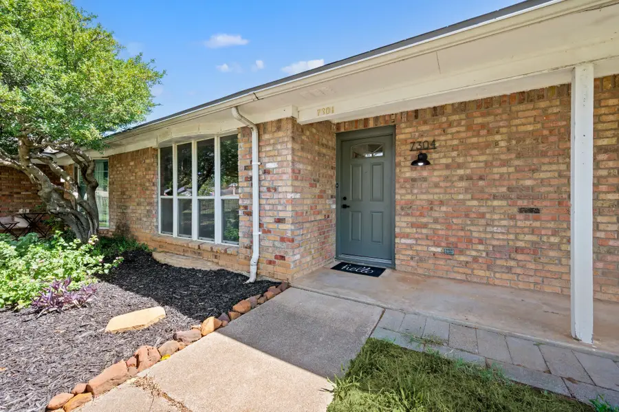 7304 Davis Boulevard, North Richland Hills, TX 76182 - Image #3