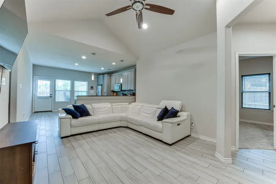 112 Ryburn Street, Waxahachie, TX 75165 - Image #3