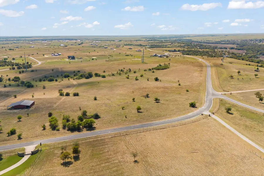 10602 W Rocky Creek Road, Crowley, TX 76036 - Image #3