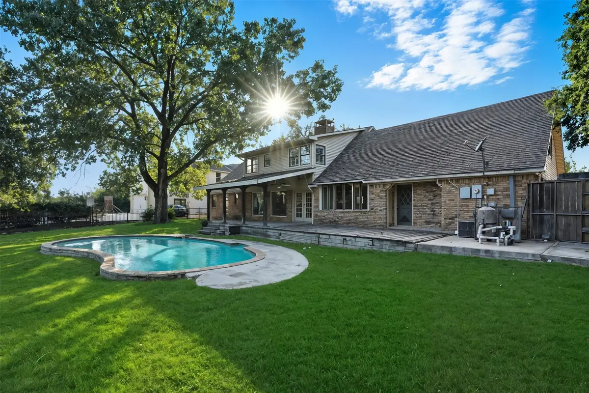 2 Meadowcreek Drive, Melissa, TX 75454 - Image #1