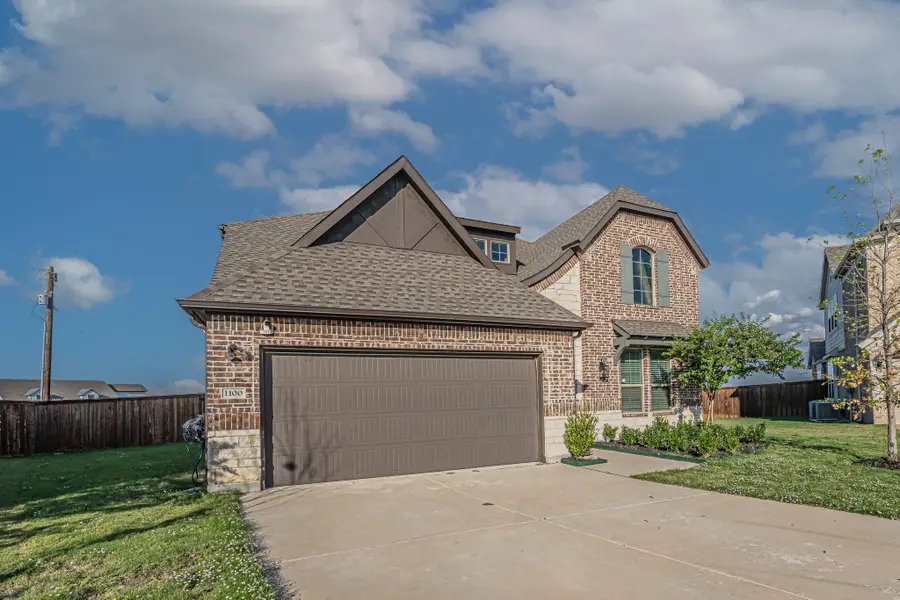 1100 Stallion Lane, Justin, TX 76247 - Image #2