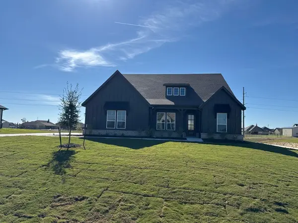 121 Snowy Owl Trail, New Fairview, TX 76078
