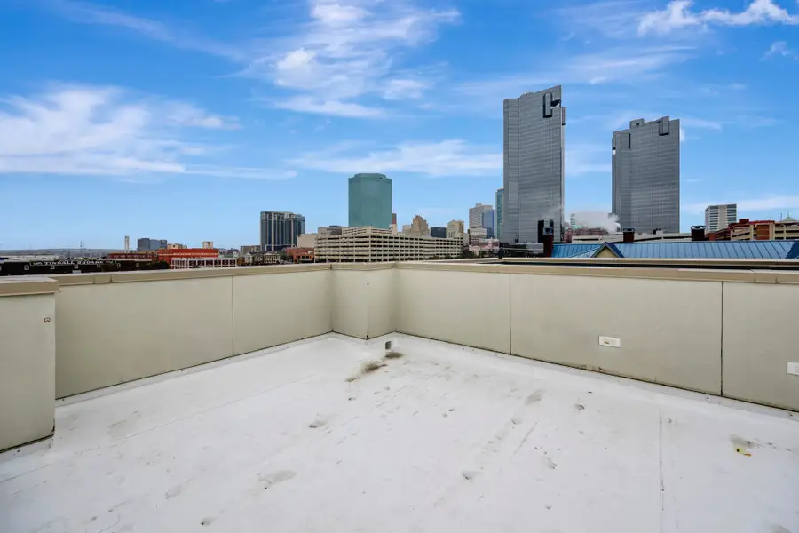 614 E 1st Street, Fort Worth, TX 76102 - Image #3