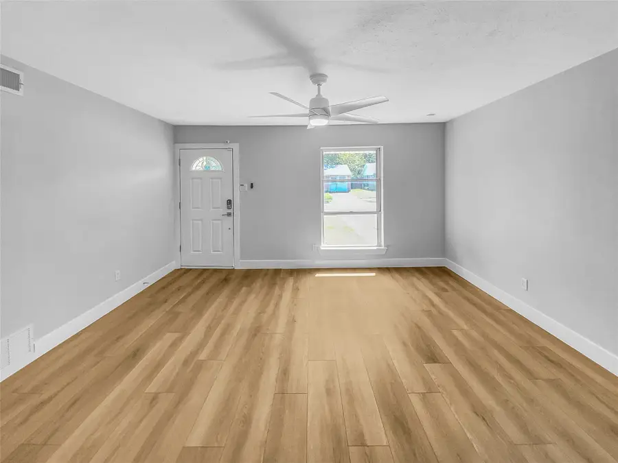 2813 E 15th Street, Plano, TX 75074 - Image #3