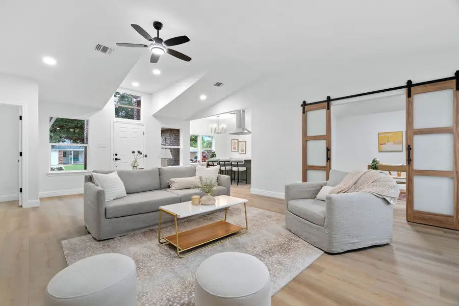 822 Trevor Way, Arlington, TX 76001 - Image #2