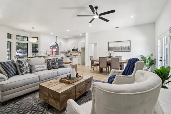 417 Sherwood Court, Burleson, TX 76028