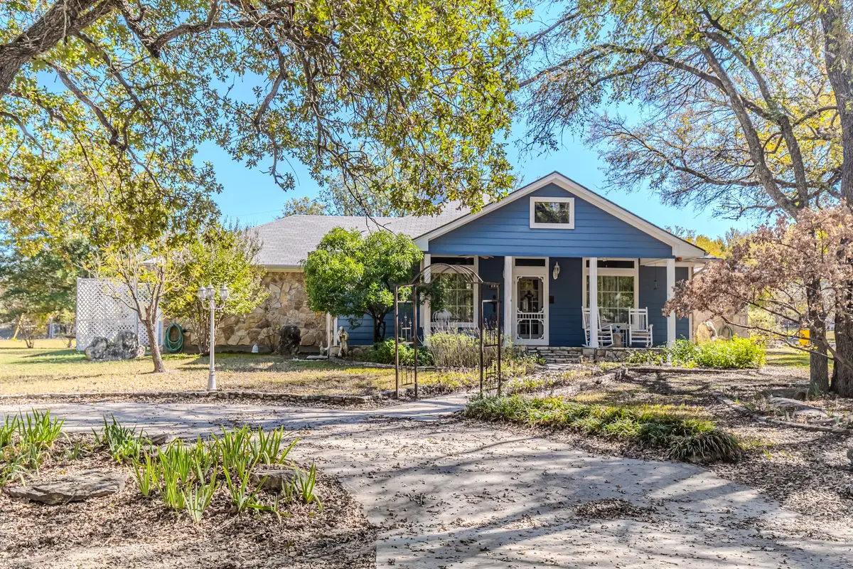 915 Live Oak Circle, Hico, TX 76457 - Image #1