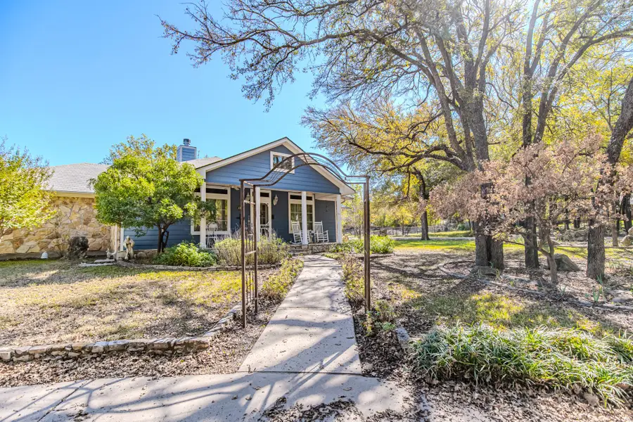 915 Live Oak Circle, Hico, TX 76457 - Image #3