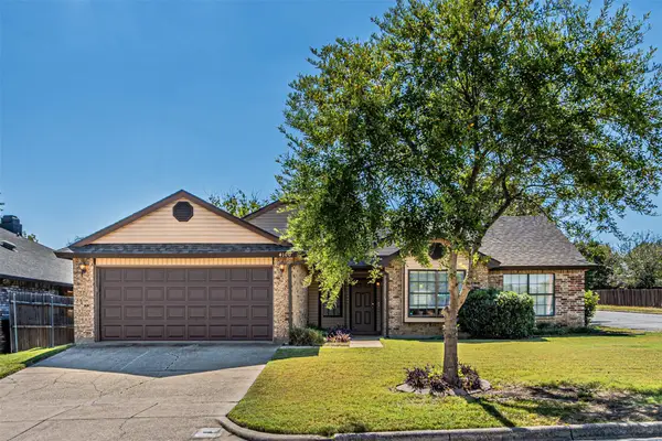 4100 Staghorn Circle N, Fort Worth, TX 76137