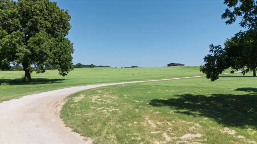 1370 Parker Dairy Road, Alvord, TX 76225 - Image #2