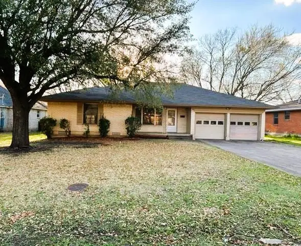 201 Martin Drive, Lancaster, TX 75146 - Image #1