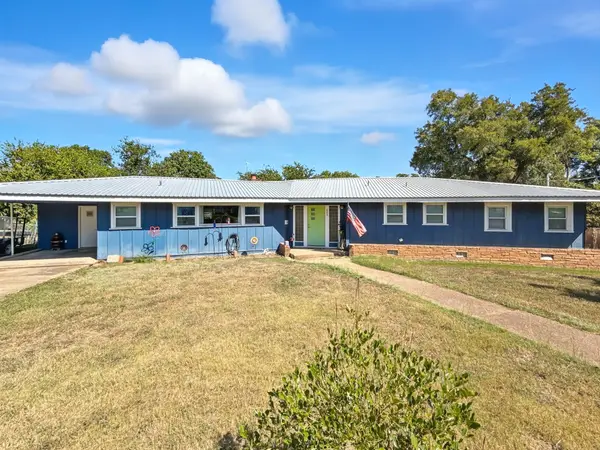625 E Whitney Street, Hamilton, TX 76531
