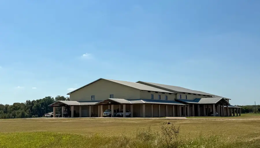 4221 Saint Leger Drive, Cleburne, TX 76033 - Image #3