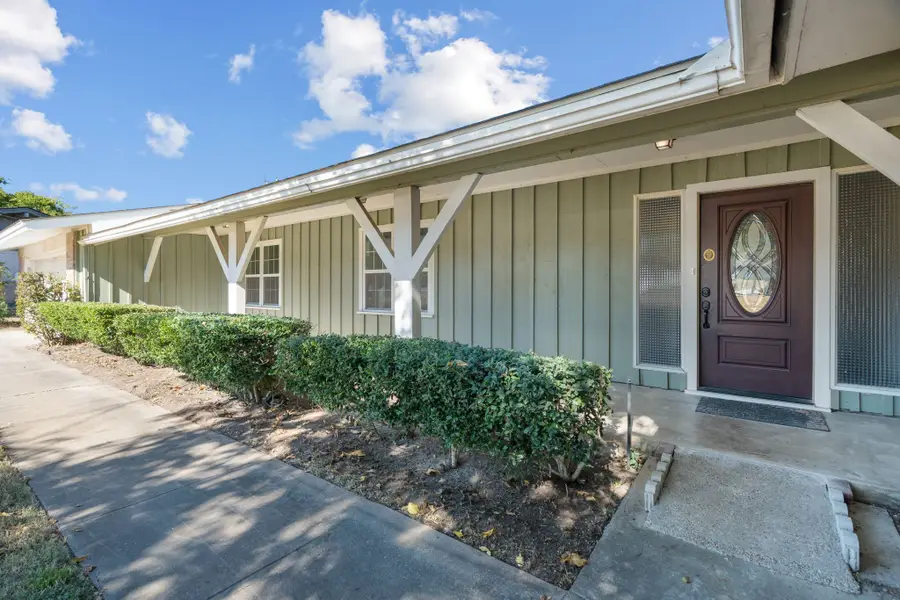 5813 Biscayne Court, Haltom City, TX 76117 - Image #2