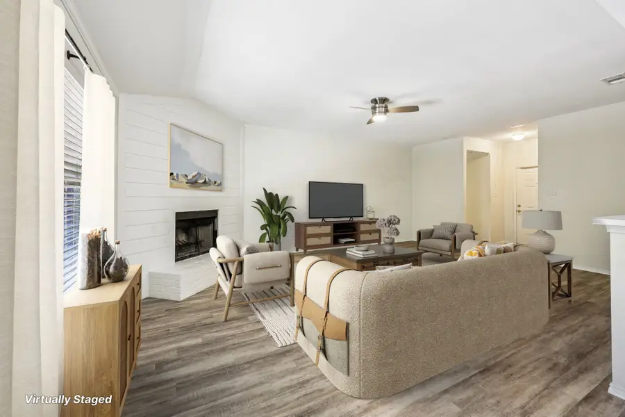 906 Creekview Drive, Waxahachie, TX 75165 - Image #3