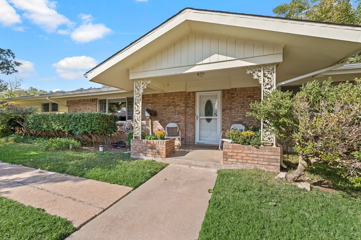 744 Briarwood Lane, Hurst, TX 76053 - Image #1