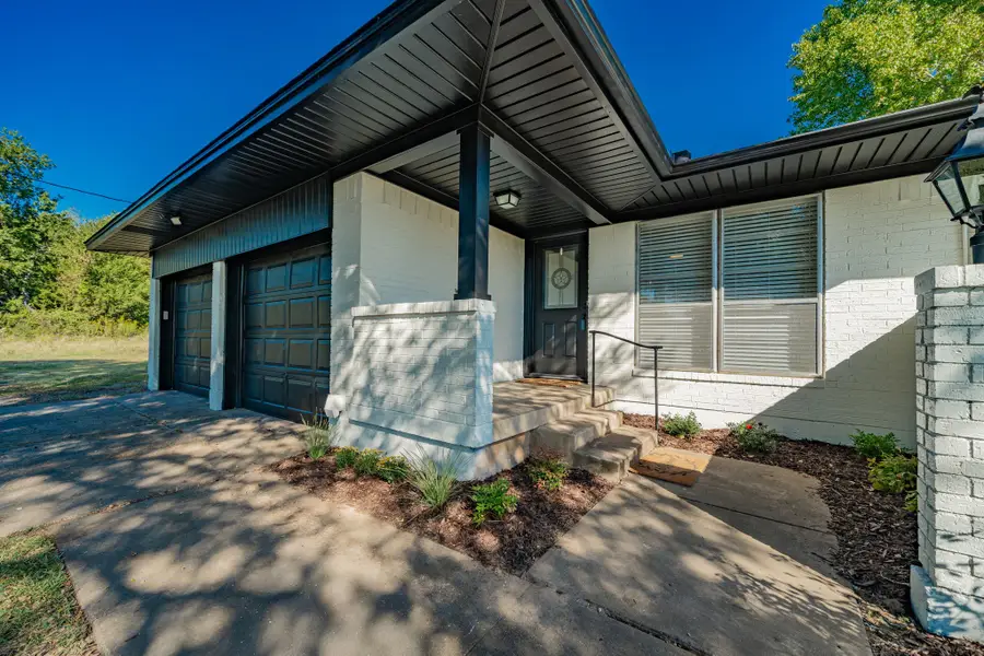 802 Division Street, Greenville, TX 75401 - Image #3