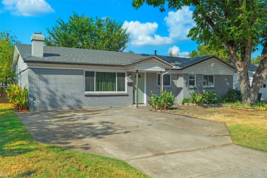 828 Russell Road, Everman, TX 76140 - Image #2