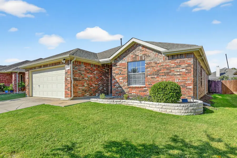 2717 Enchanted Eve Drive, Little Elm, TX 75068 - Image #2