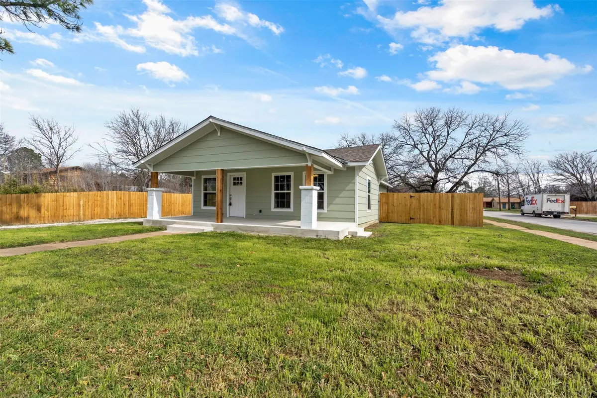 910 S Seaman Street, Eastland, TX 76448 - Image #1