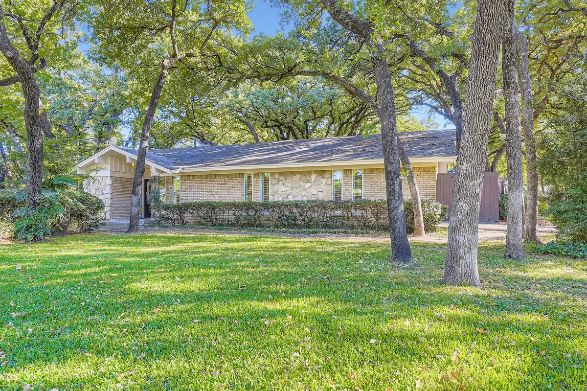 3106 Woodford Drive, Arlington, TX 76013 - Image #1