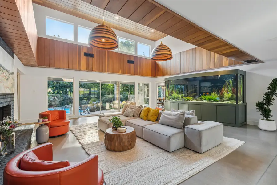 5908 Meadowcreek Drive, Dallas, TX 75248 - Image #2