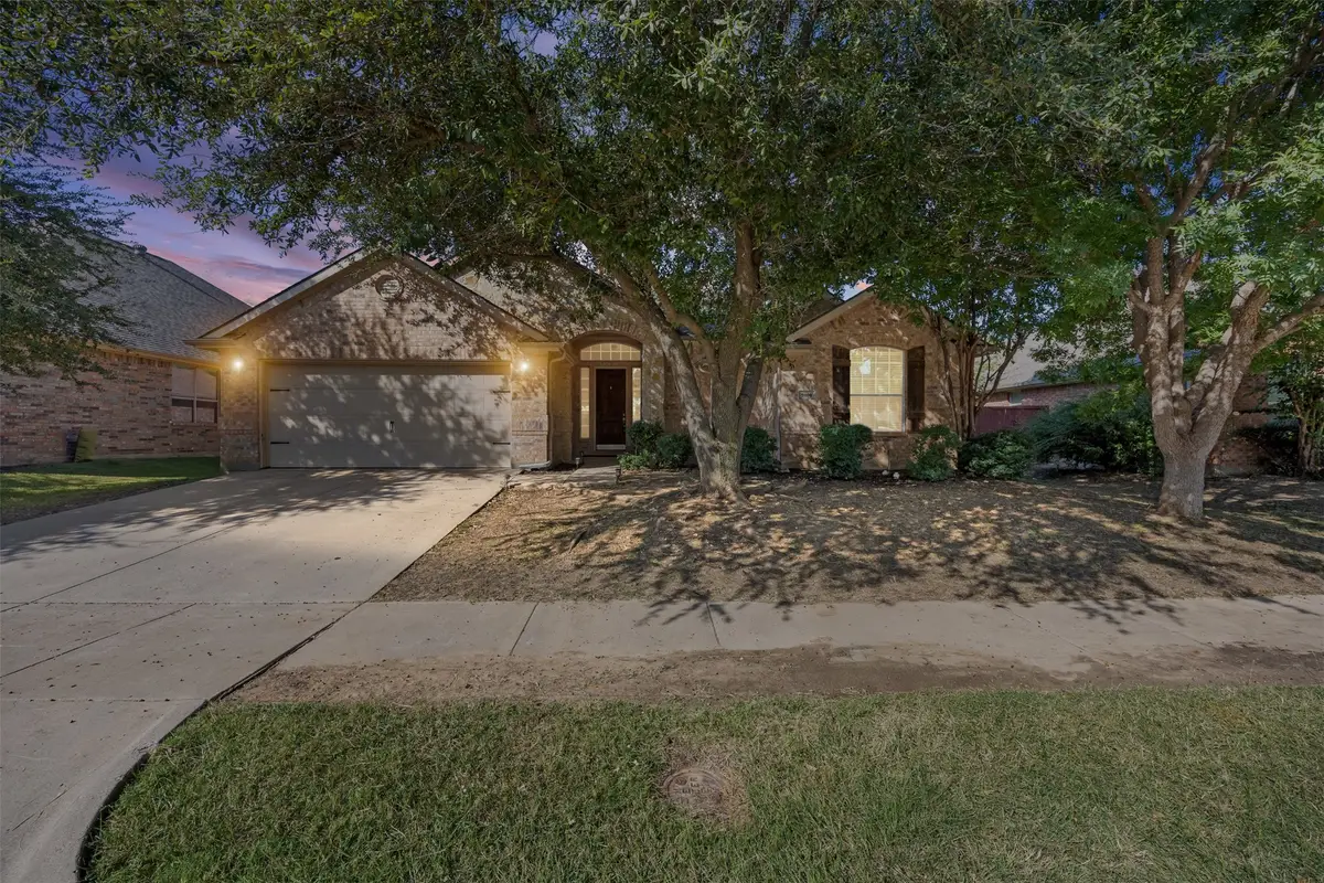 5908 Parkplace Drive, Argyle, TX 76226 - Image #1