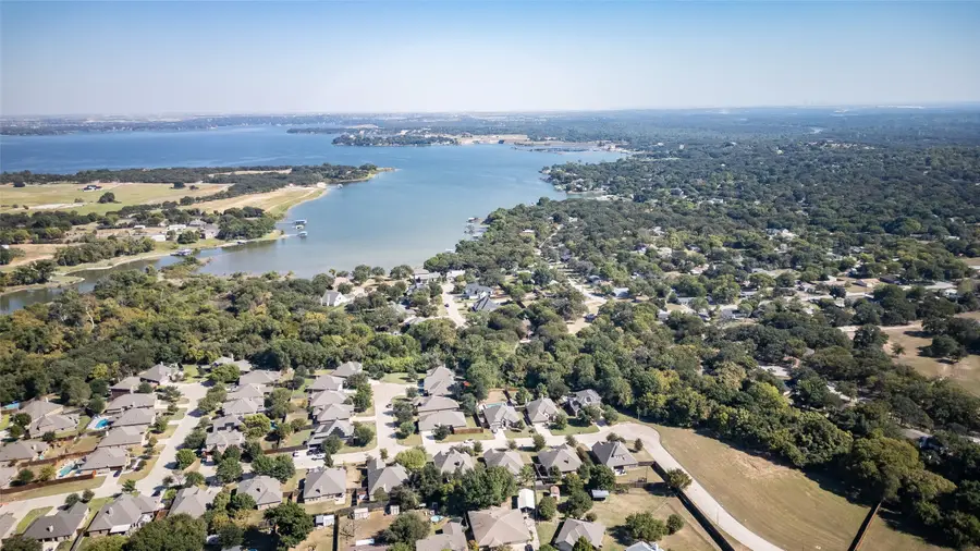 409 Corriente Trail, Azle, TX 76020 - Image #2