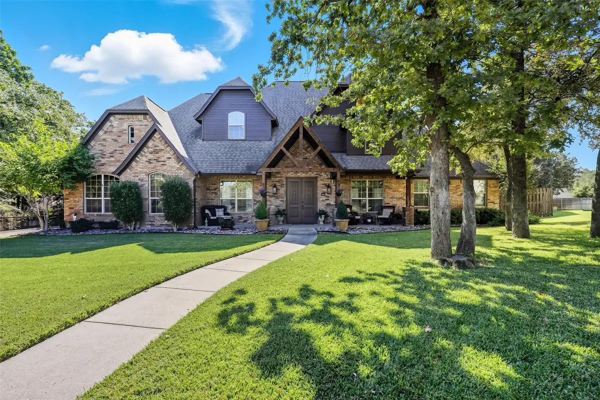 1304 Crows Nest Court, Azle, TX 76020 - #1