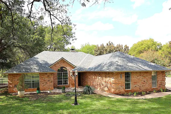 7108 Westover Drive, Granbury, TX 76049