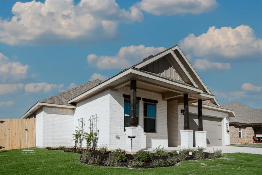 713 Raylan Street, Springtown, TX 76082 - Image #2