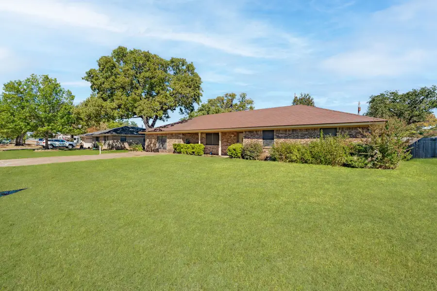 103 Spicewood Drive, Stephenville, TX 76401 - Image #2