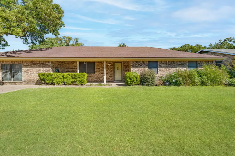 103 Spicewood Drive, Stephenville, TX 76401 - Image #3
