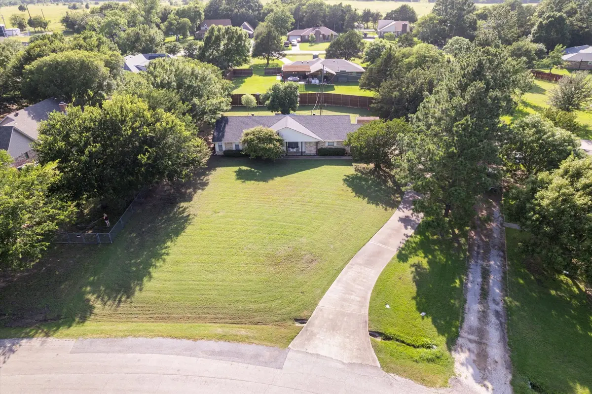 133 S Meadowbrook Drive, Pottsboro, TX 75076 - Image #1