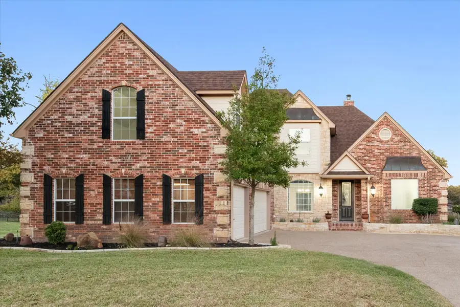 352 Leeward Circle, Azle, TX 76020 - Image #3