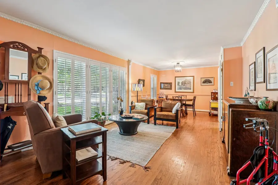 6711 Vada Drive, Dallas, TX 75214 - Image #2