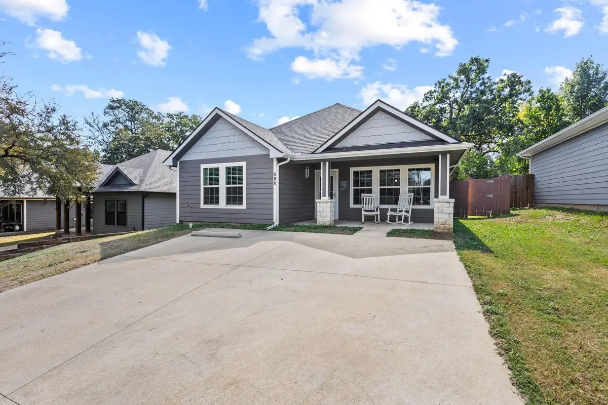 608 E Shepherd Street, Denison, TX 75021 - Image #1