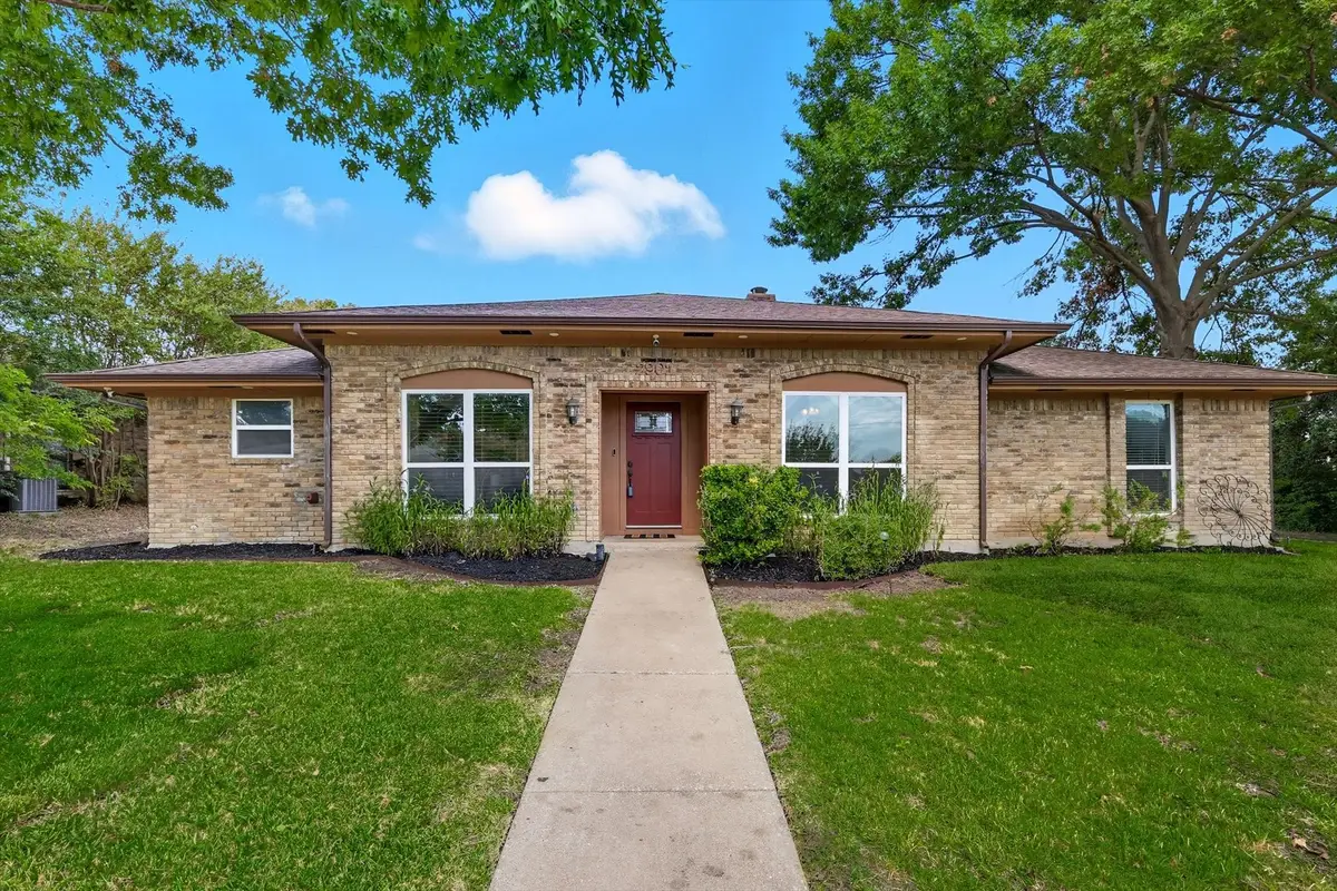 2901 Crow Valley Trail, Plano, TX 75023 - Image #1