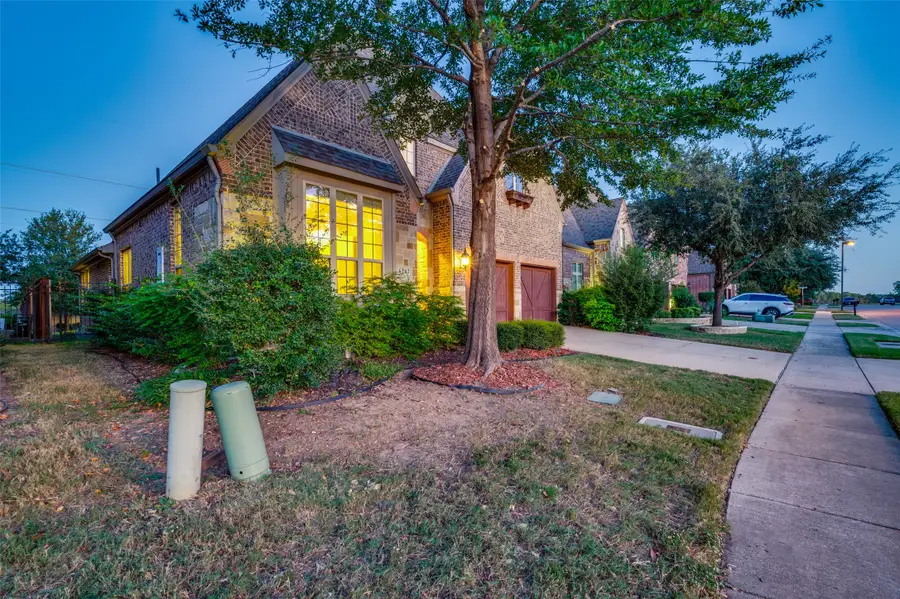 6142 Hollywood Drive, Irving, TX 75039 - Image #2