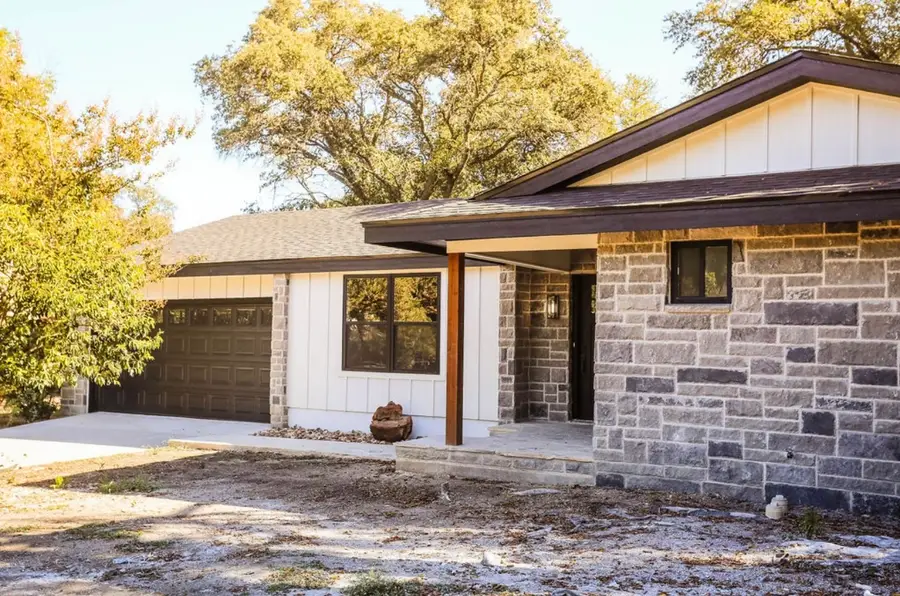 3908 Glenwood Drive, Brownwood, TX 76801 - Image #2